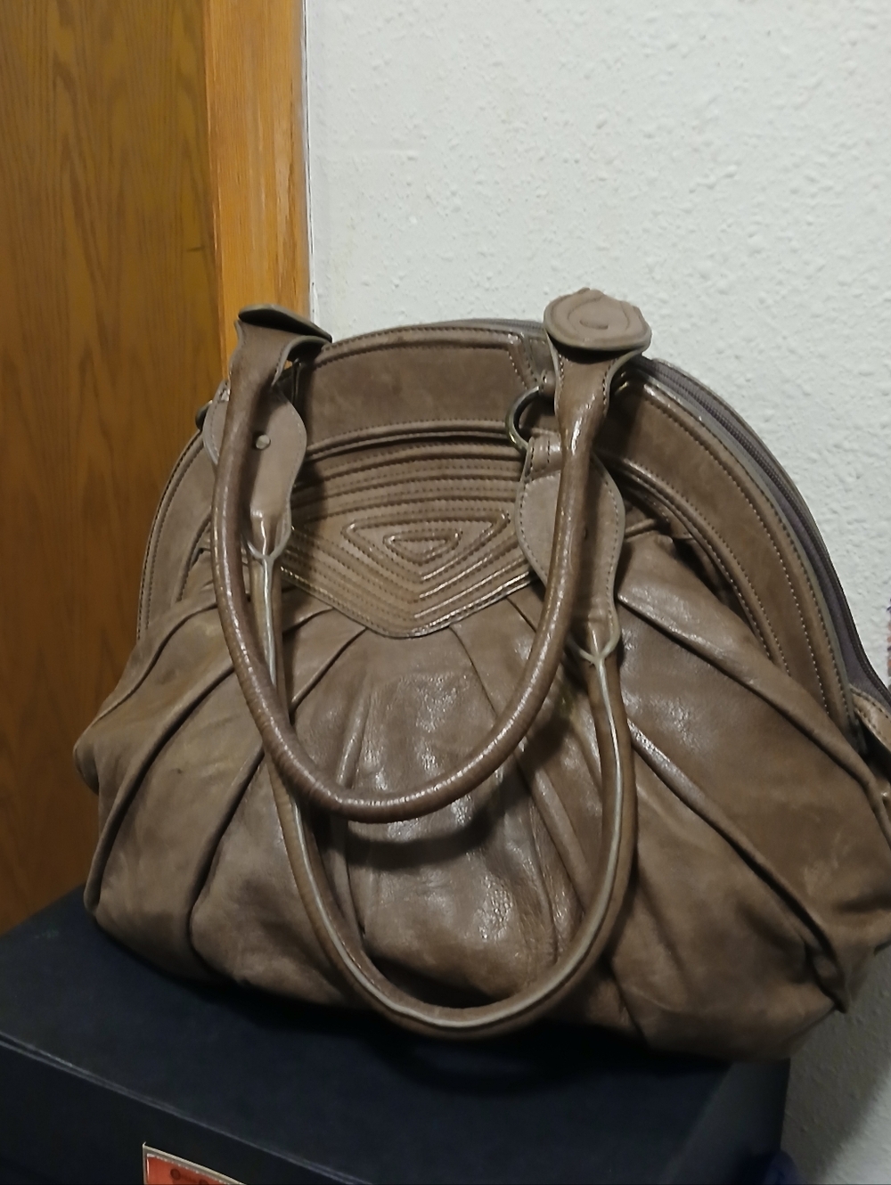 David & Scotti Italian Leather Pleated Satchel Handbag - BrowElevate your access
